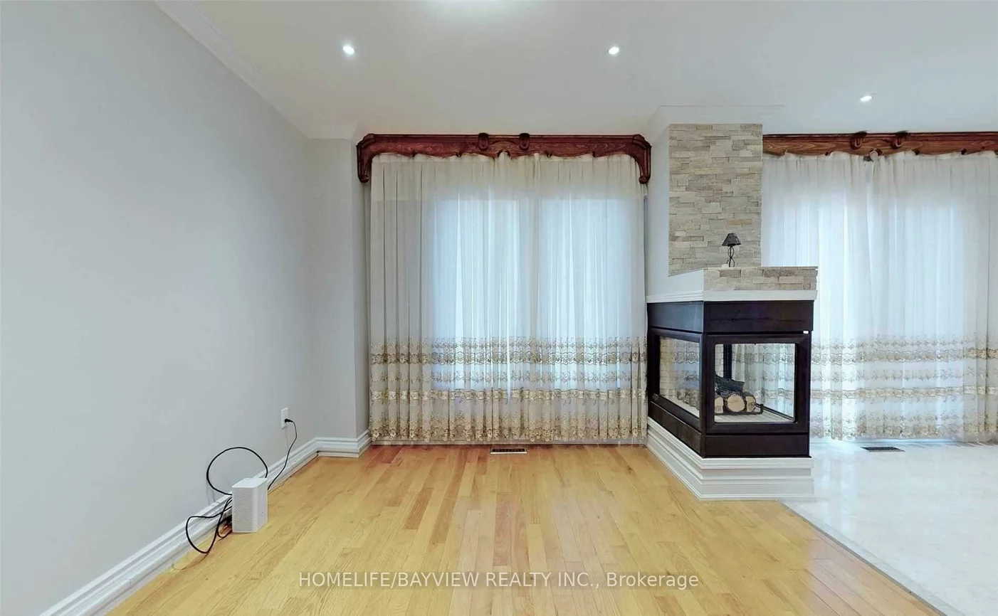35, Wedgewood (first and second floor), Concord, Vaughan