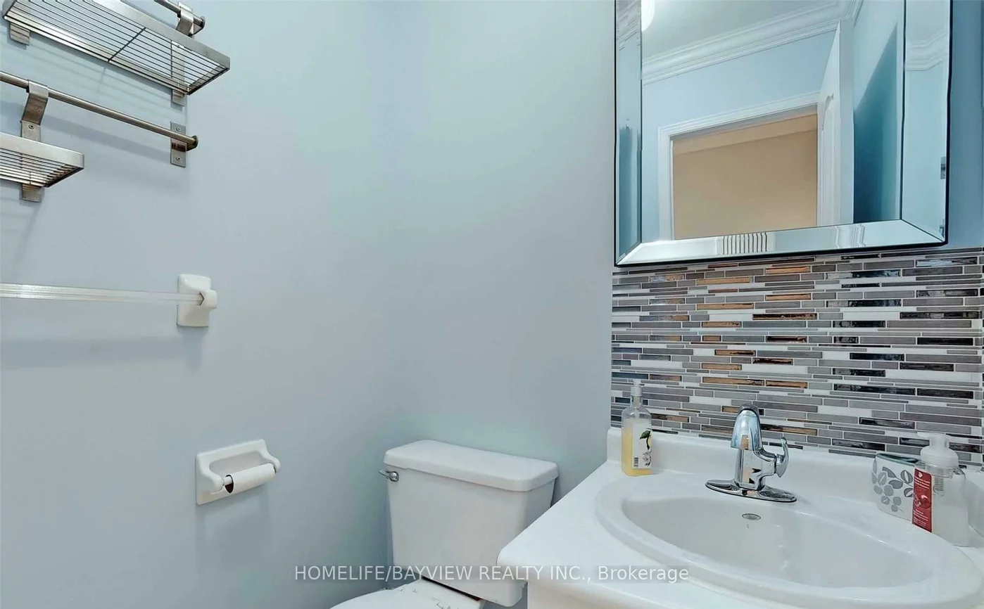 35, Wedgewood (first and second floor), Concord, Vaughan