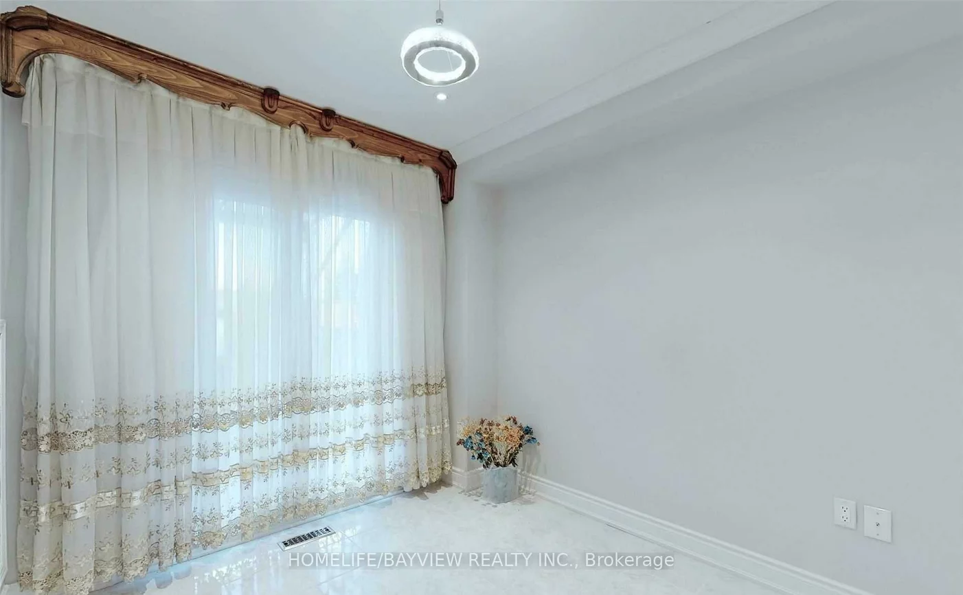 35, Wedgewood (first and second floor), Concord, Vaughan