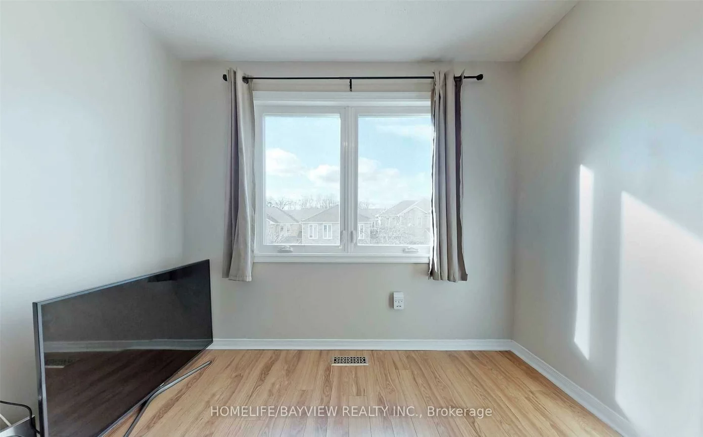 35, Wedgewood (first and second floor), Concord, Vaughan