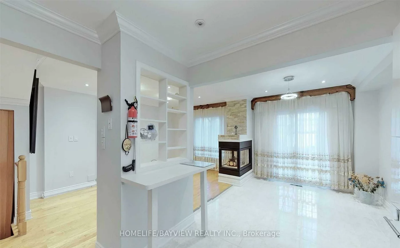 35, Wedgewood (first and second floor), Concord, Vaughan