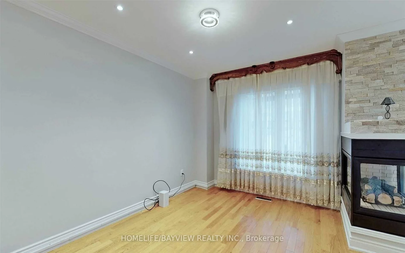 35, Wedgewood (first and second floor), Concord, Vaughan
