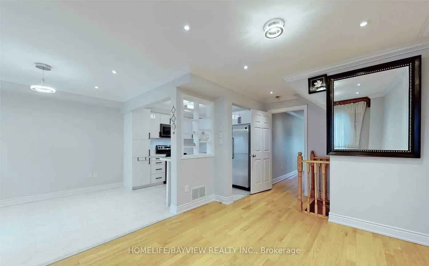 35, Wedgewood (first and second floor), Concord, Vaughan