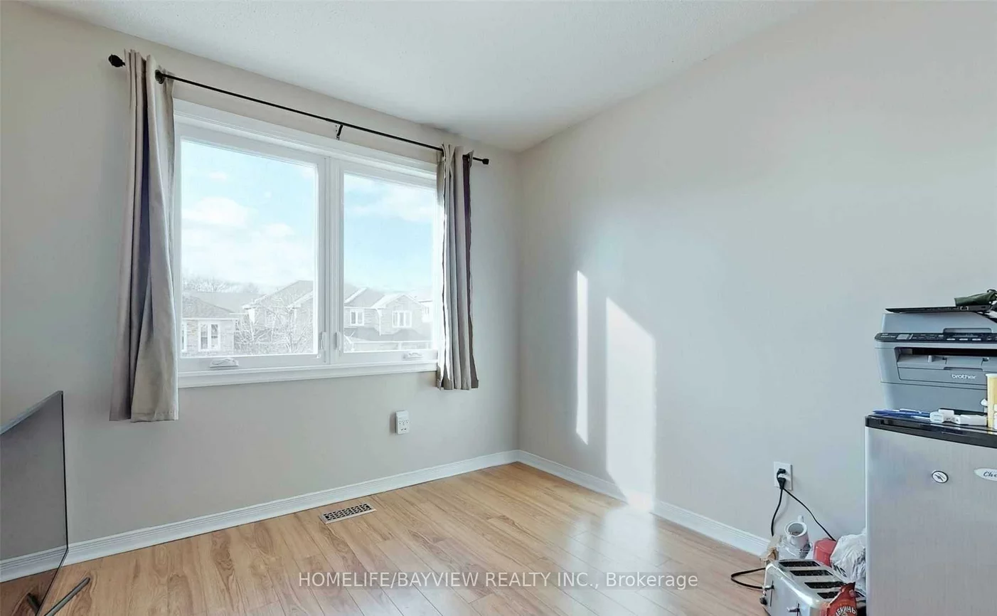 35, Wedgewood (first and second floor), Concord, Vaughan
