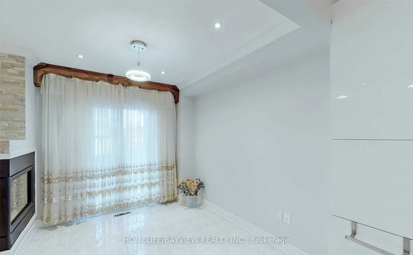 35, Wedgewood (first and second floor), Concord, Vaughan