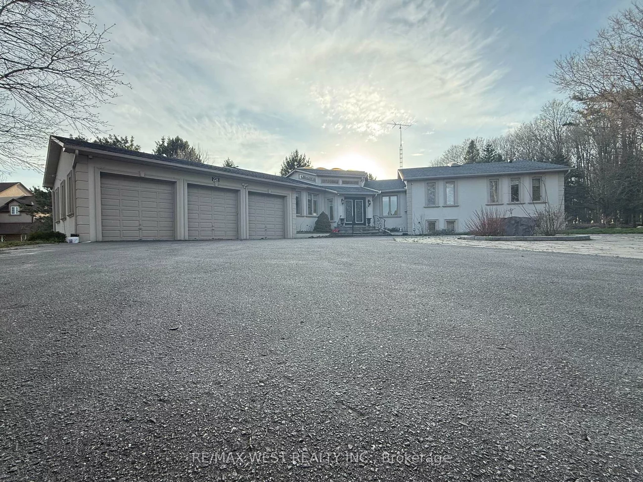 90, Stephanie, Kleinburg, Vaughan