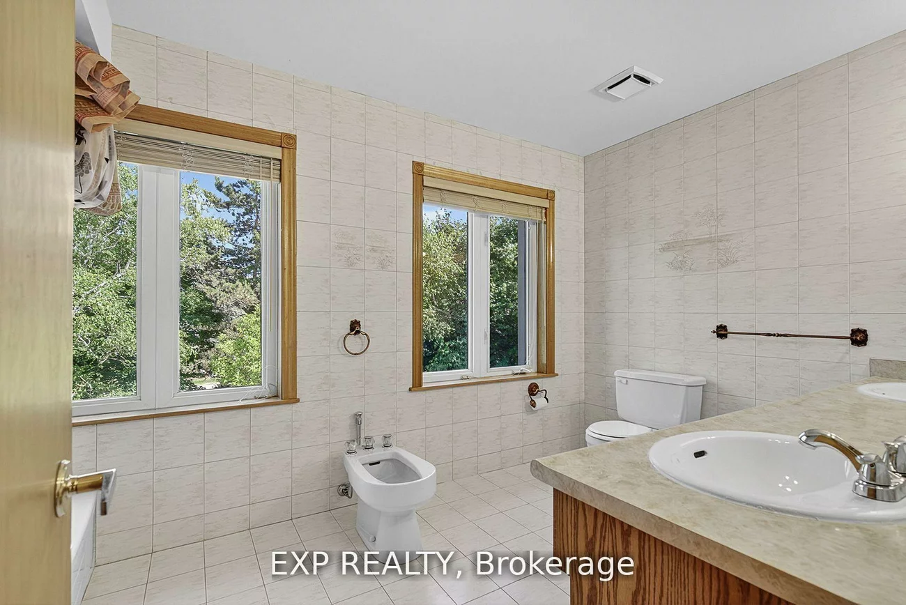 315, Stephanie, Kleinburg, Vaughan