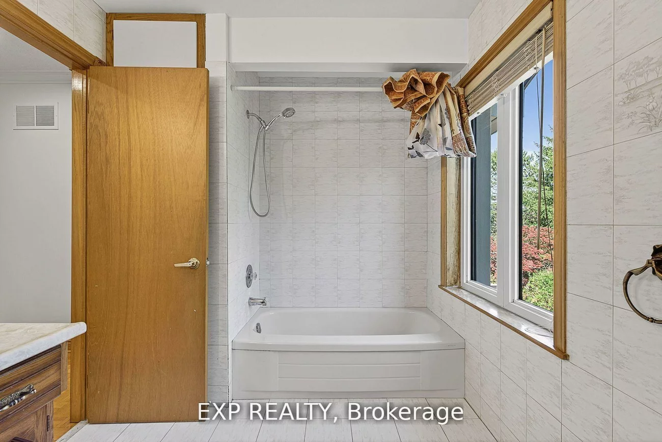 315, Stephanie, Kleinburg, Vaughan