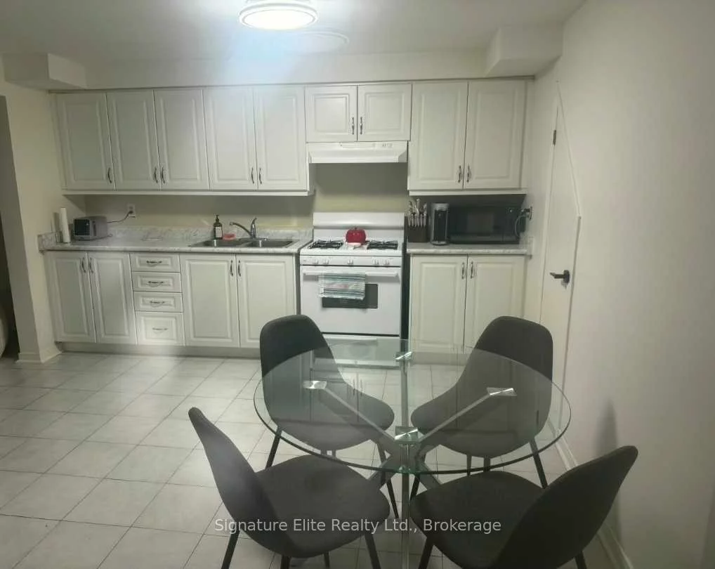 83, Belview, East Woodbridge, Vaughan