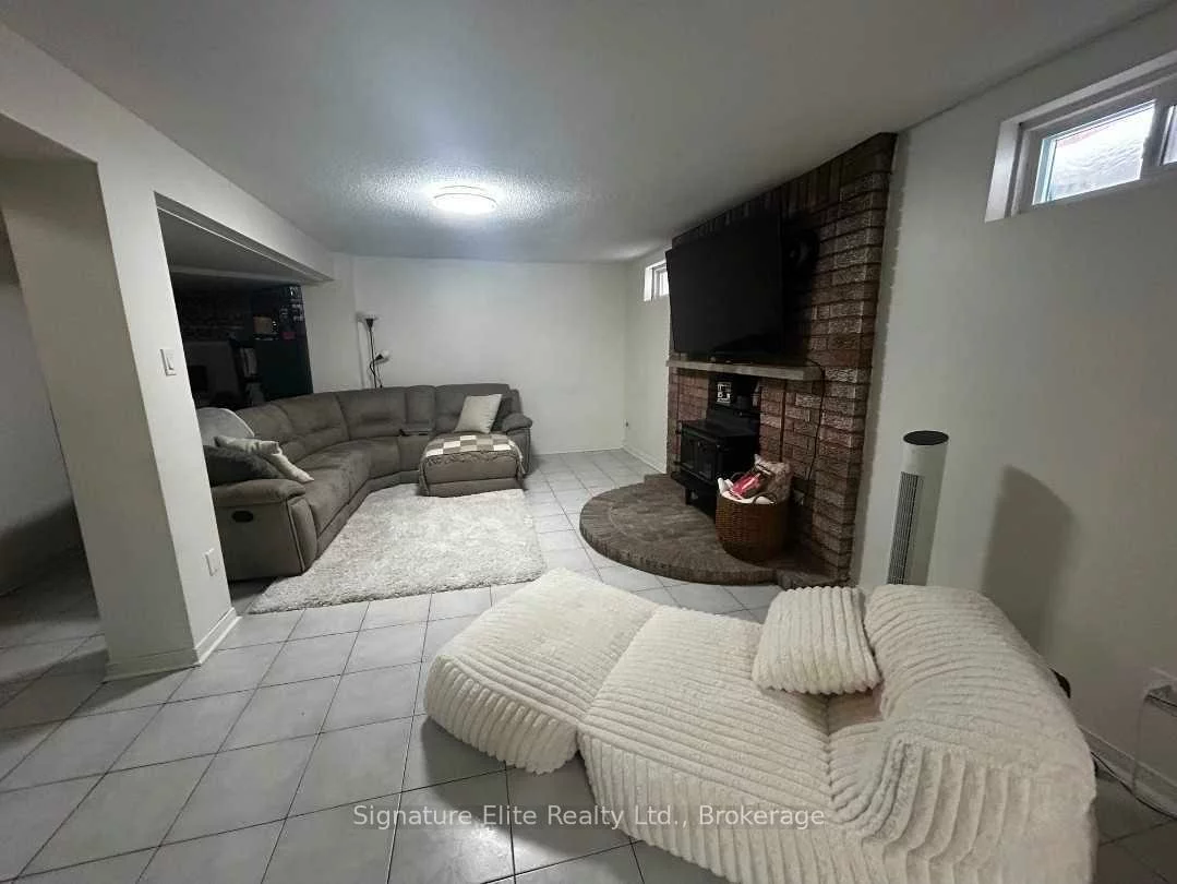 83, Belview, East Woodbridge, Vaughan