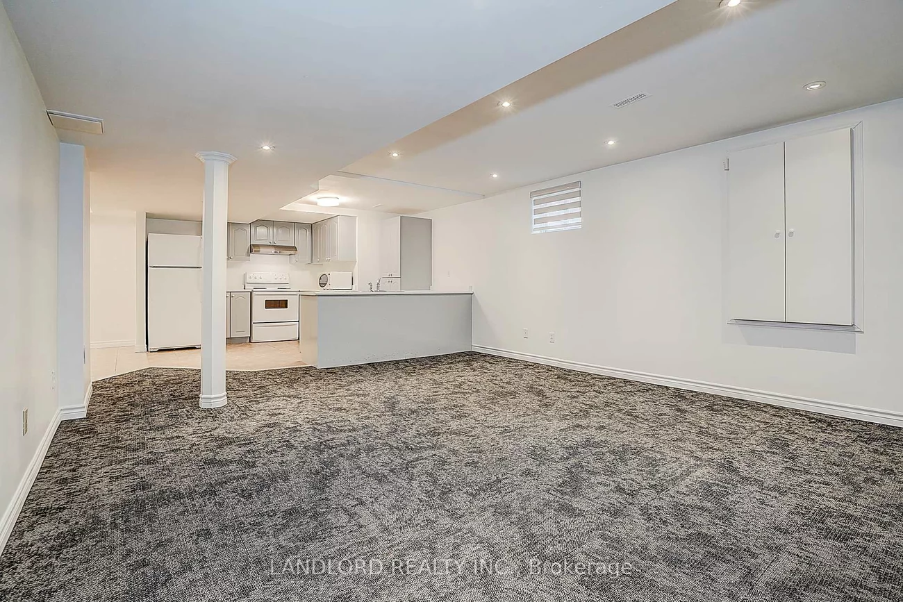 8, Wood Dale, Concord, Vaughan