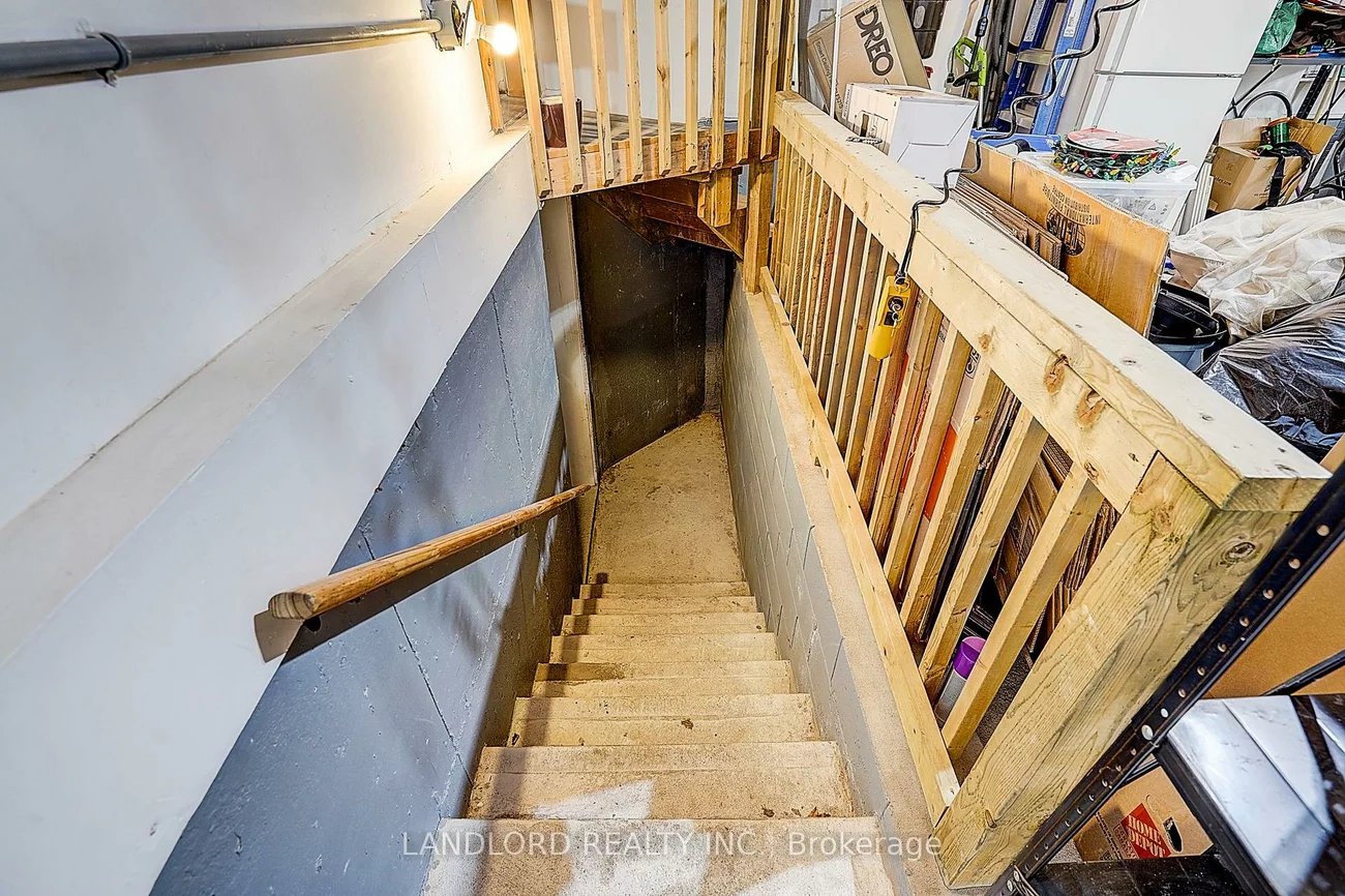 8, Wood Dale, Concord, Vaughan