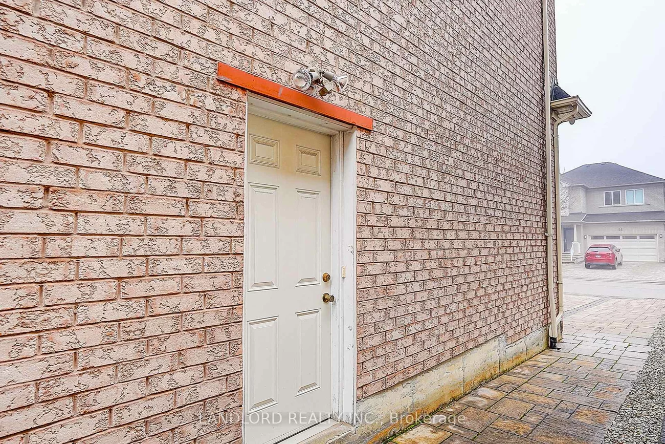 8, Wood Dale, Concord, Vaughan