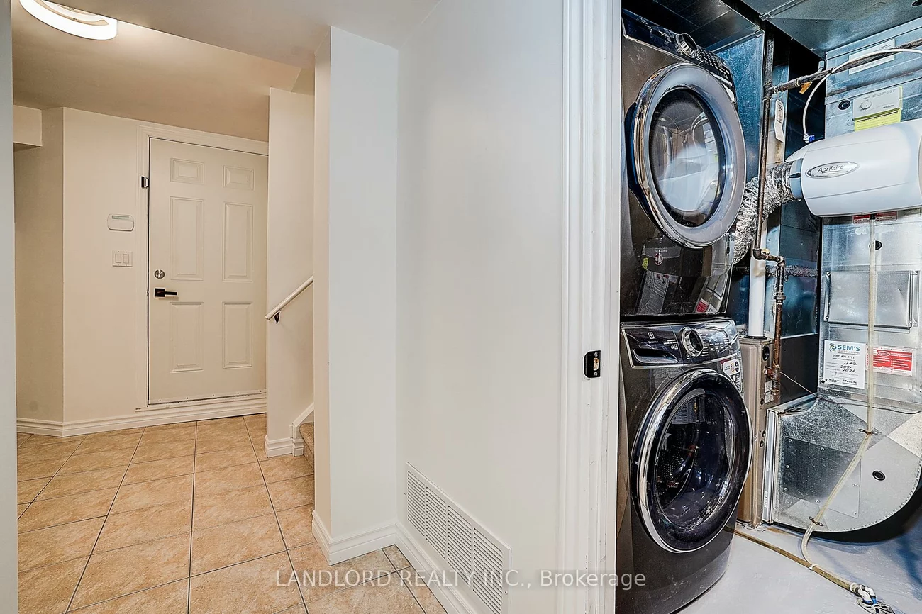 8, Wood Dale, Concord, Vaughan