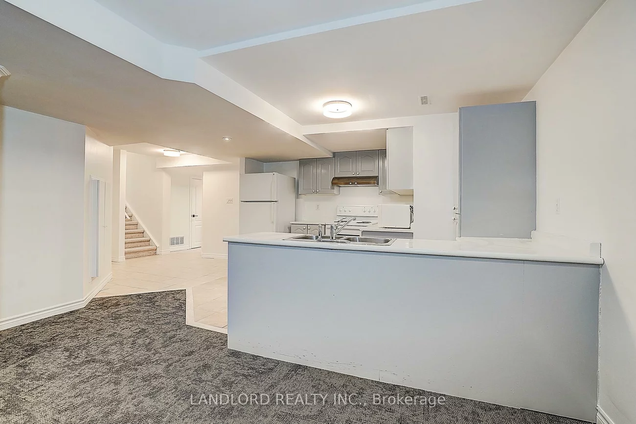 8, Wood Dale, Concord, Vaughan