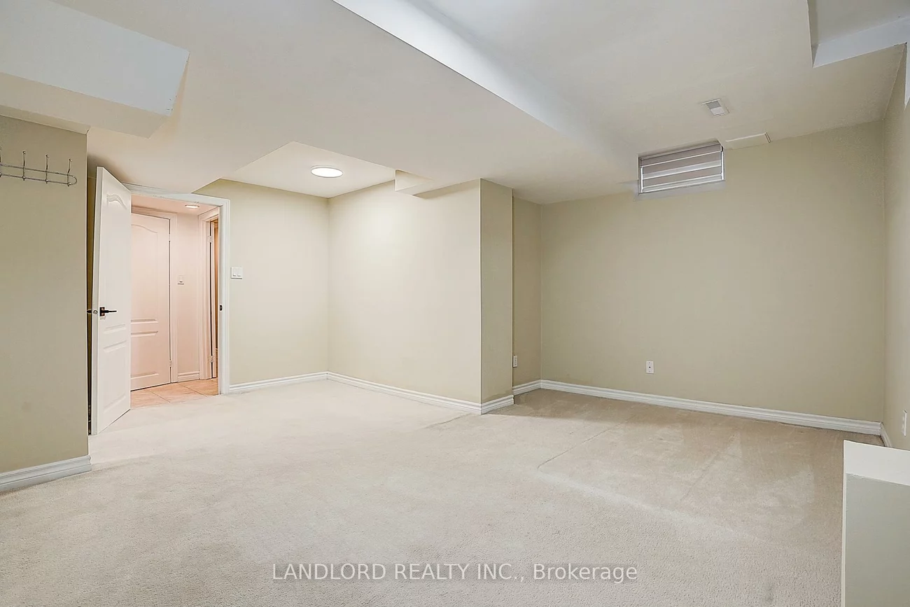 8, Wood Dale, Concord, Vaughan