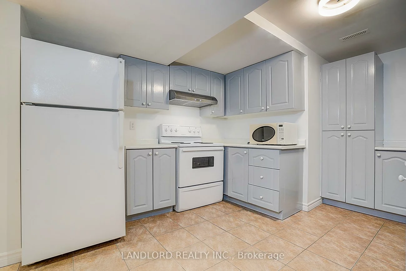 8, Wood Dale, Concord, Vaughan