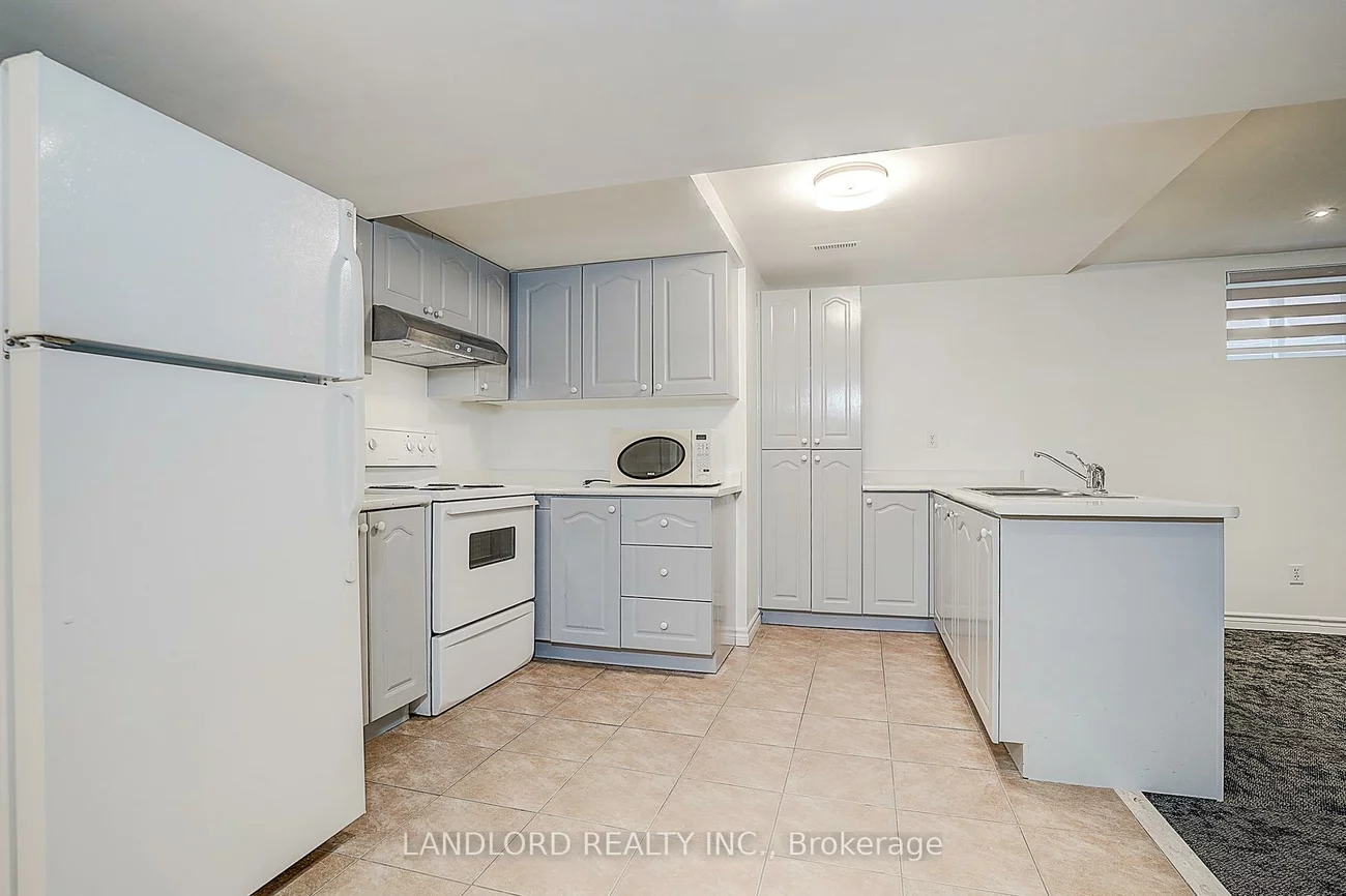 8, Wood Dale, Concord, Vaughan