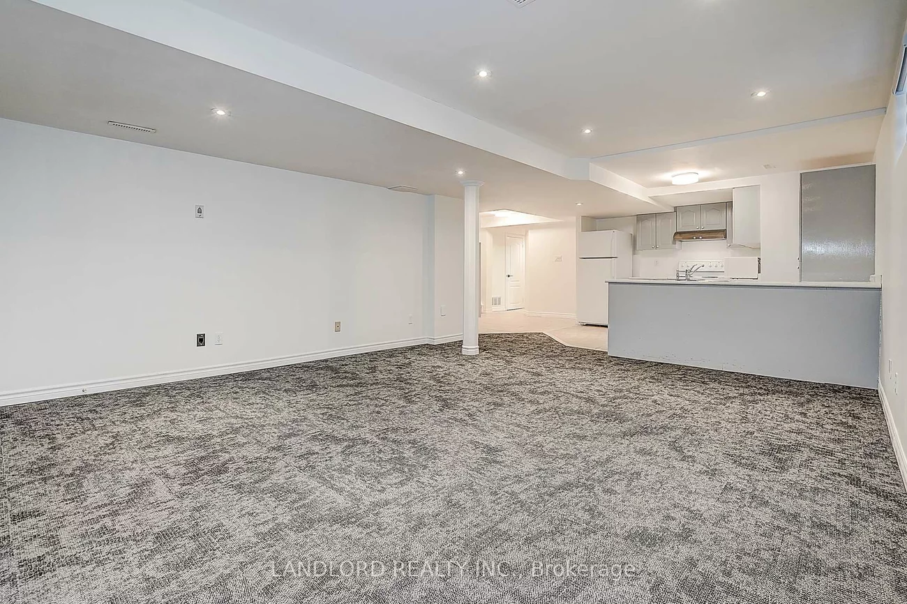 8, Wood Dale, Concord, Vaughan