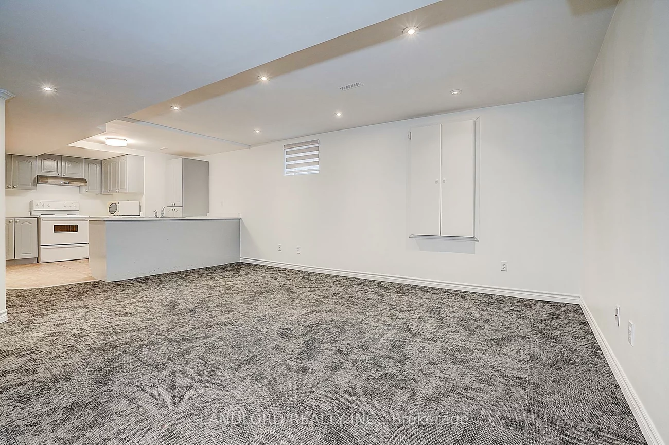 8, Wood Dale, Concord, Vaughan