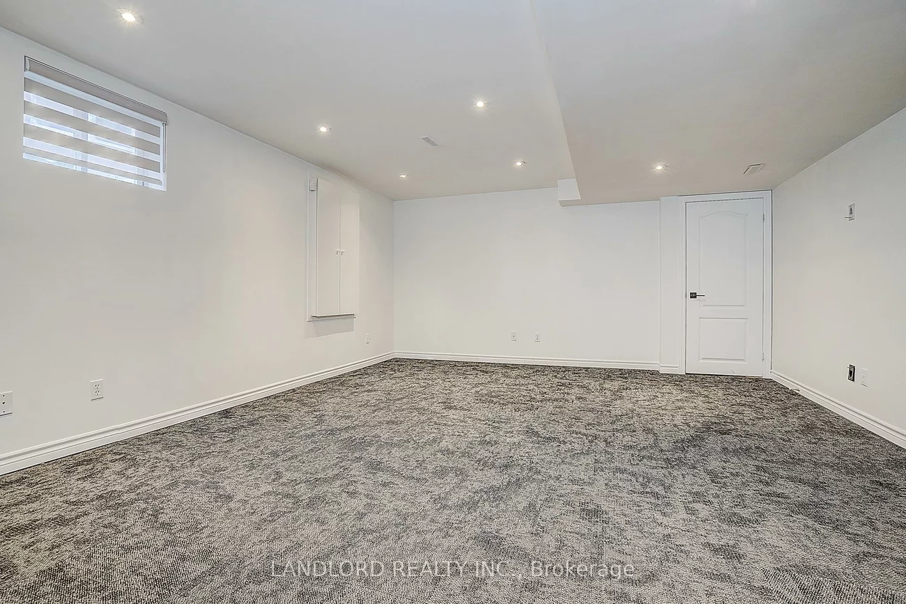 8, Wood Dale, Concord, Vaughan