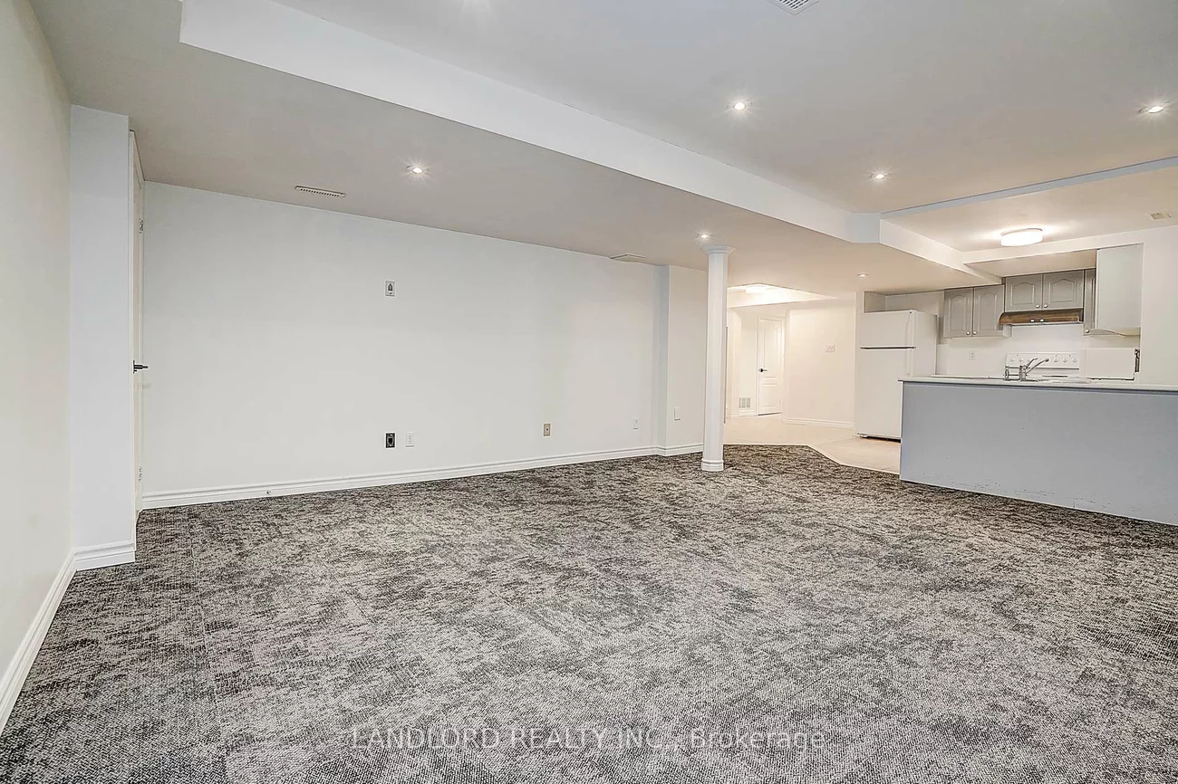 8, Wood Dale, Concord, Vaughan