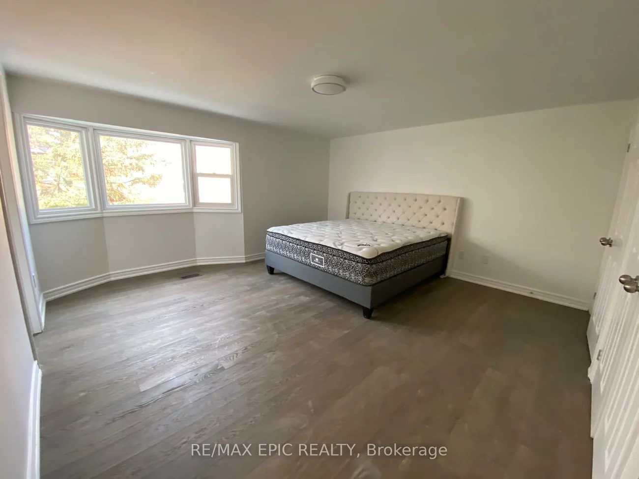 94, Pinewood, Crestwood-Springfarm-Yorkhill, Vaughan