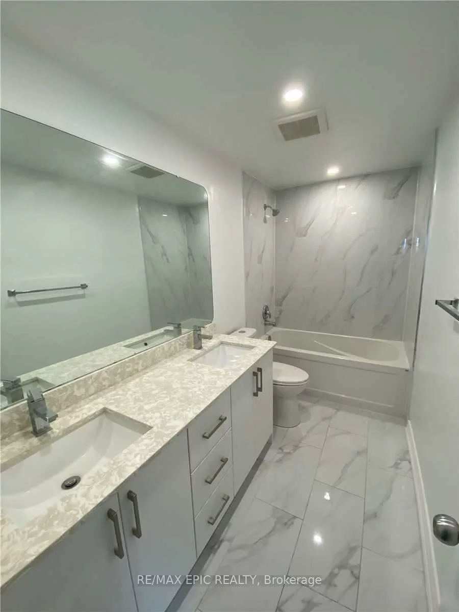 94, Pinewood, Crestwood-Springfarm-Yorkhill, Vaughan
