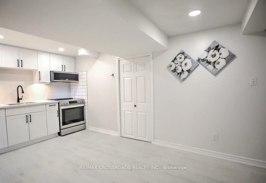 66, Bayhampton, Brownridge, Vaughan