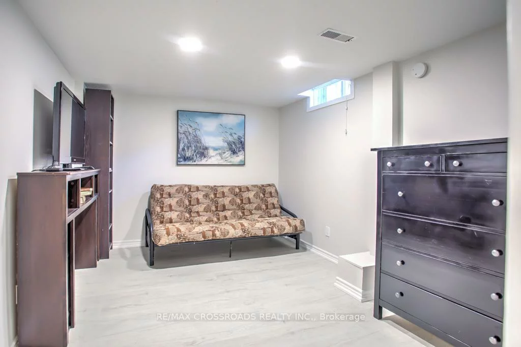 66, Bayhampton, Brownridge, Vaughan