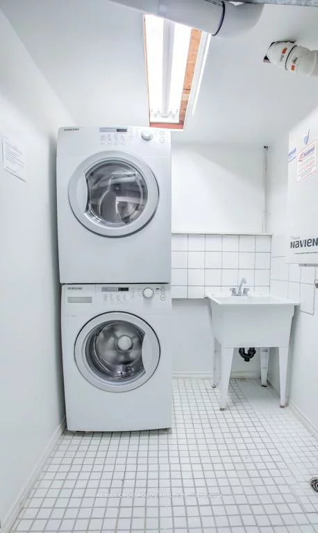 66, Bayhampton, Brownridge, Vaughan