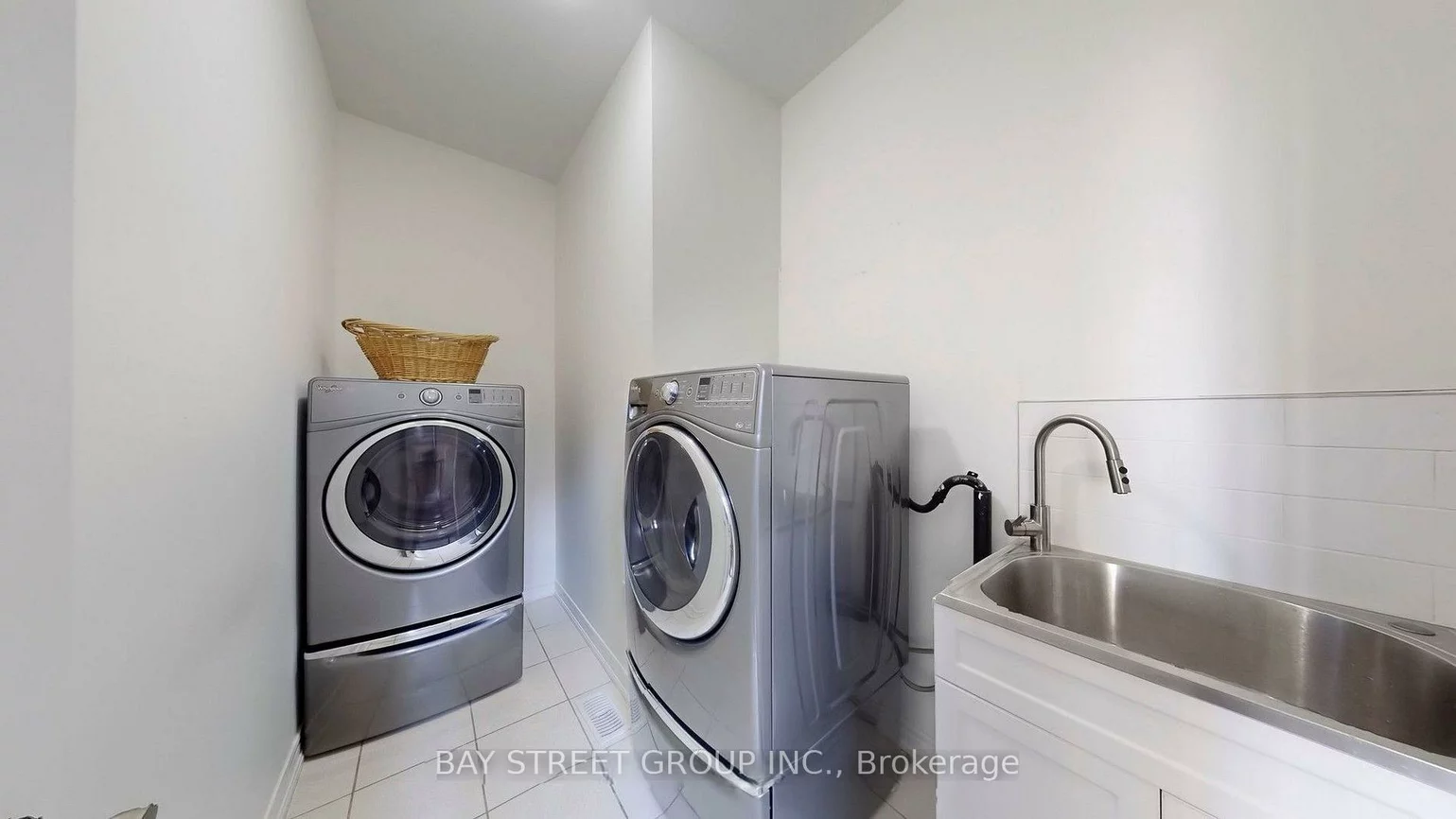 49, Hopewell, Kleinburg, Vaughan