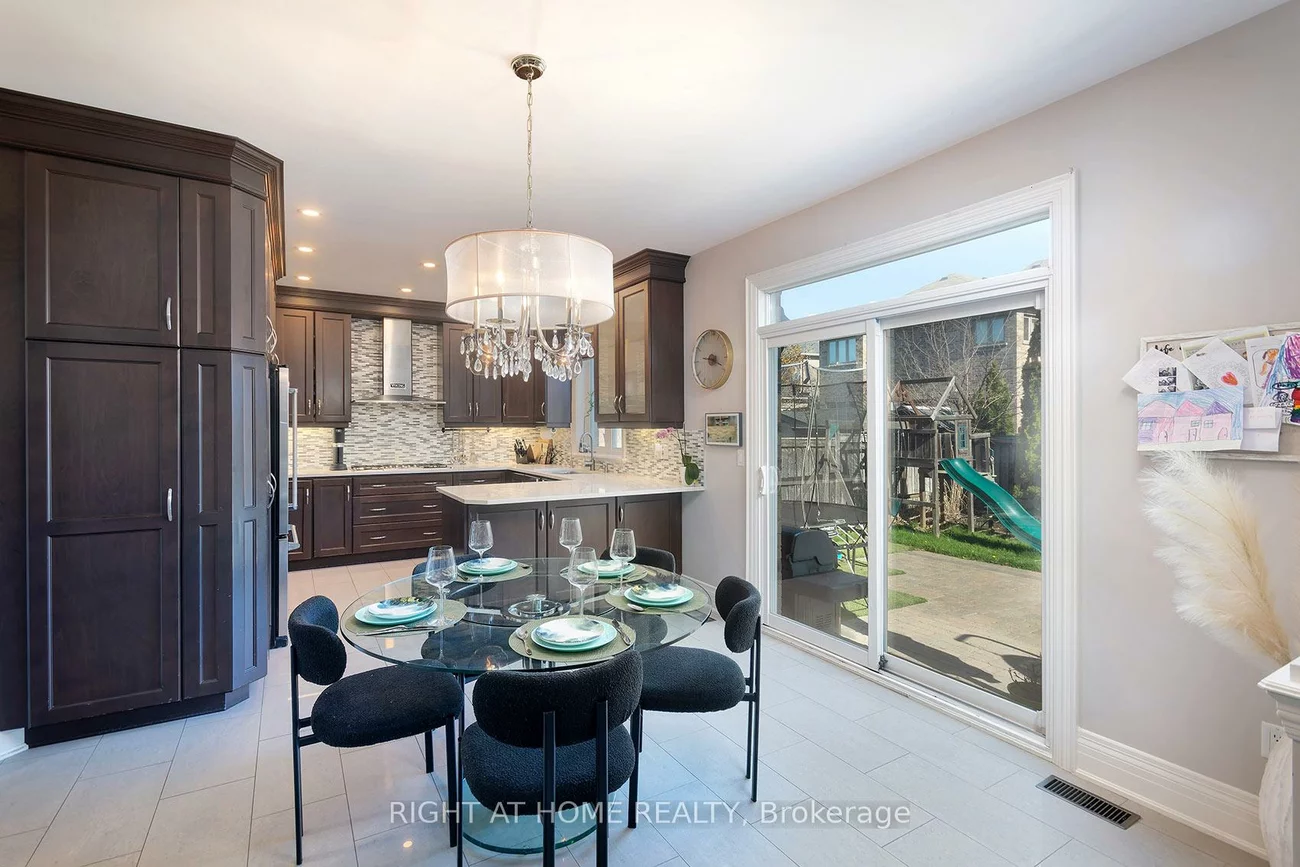 464, Davos, Vellore Village, Vaughan