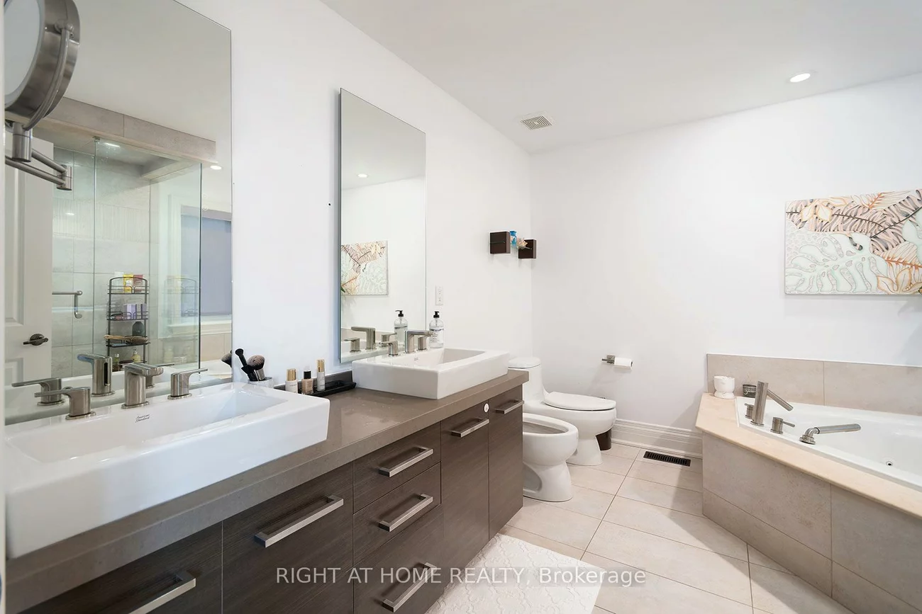 464, Davos, Vellore Village, Vaughan