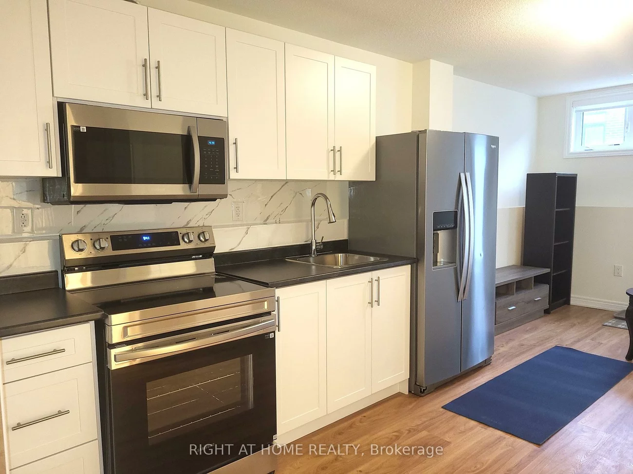 56, Singhampton, Kleinburg, Vaughan