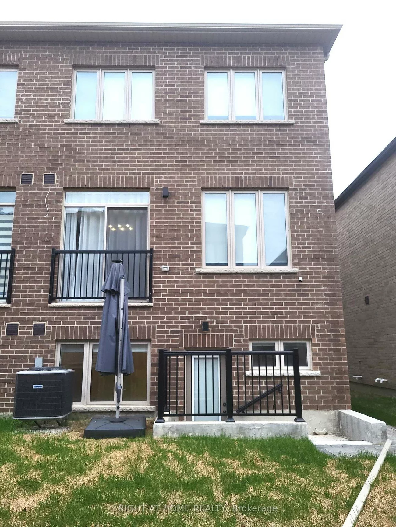 56, Singhampton, Kleinburg, Vaughan