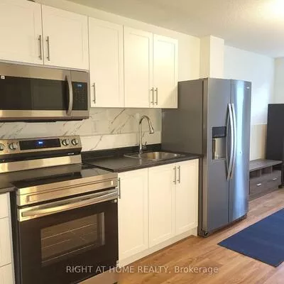 56, Singhampton, Kleinburg, Vaughan