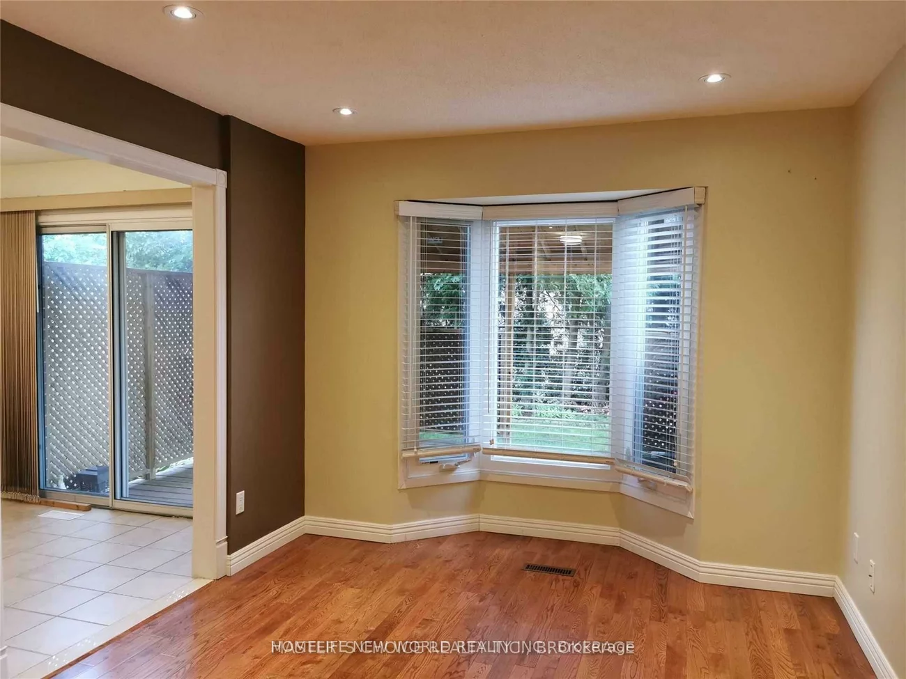 209, Winding, Crestwood-Springfarm-Yorkhill, Vaughan