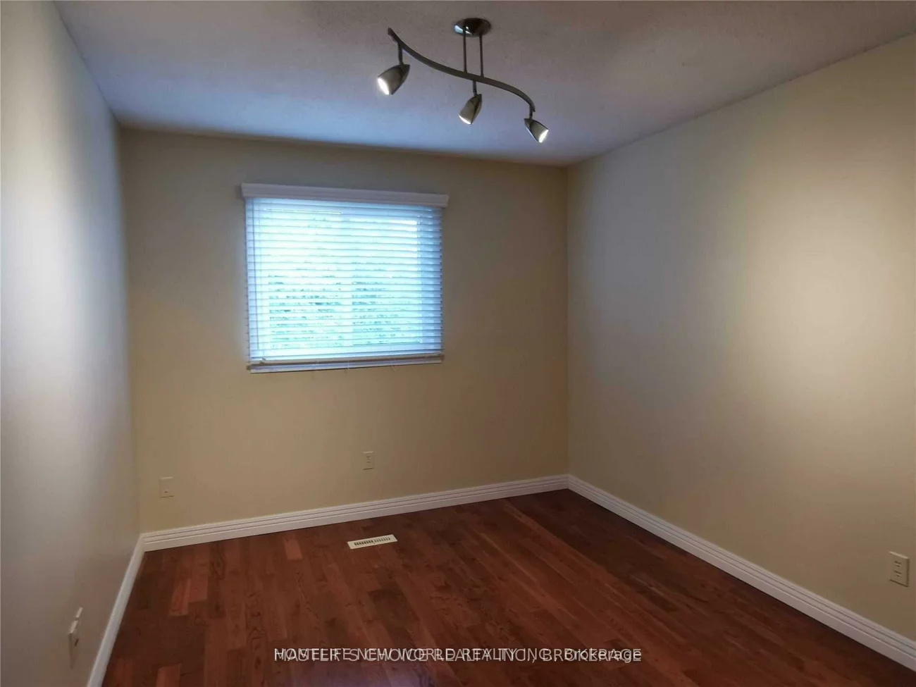 209, Winding, Crestwood-Springfarm-Yorkhill, Vaughan