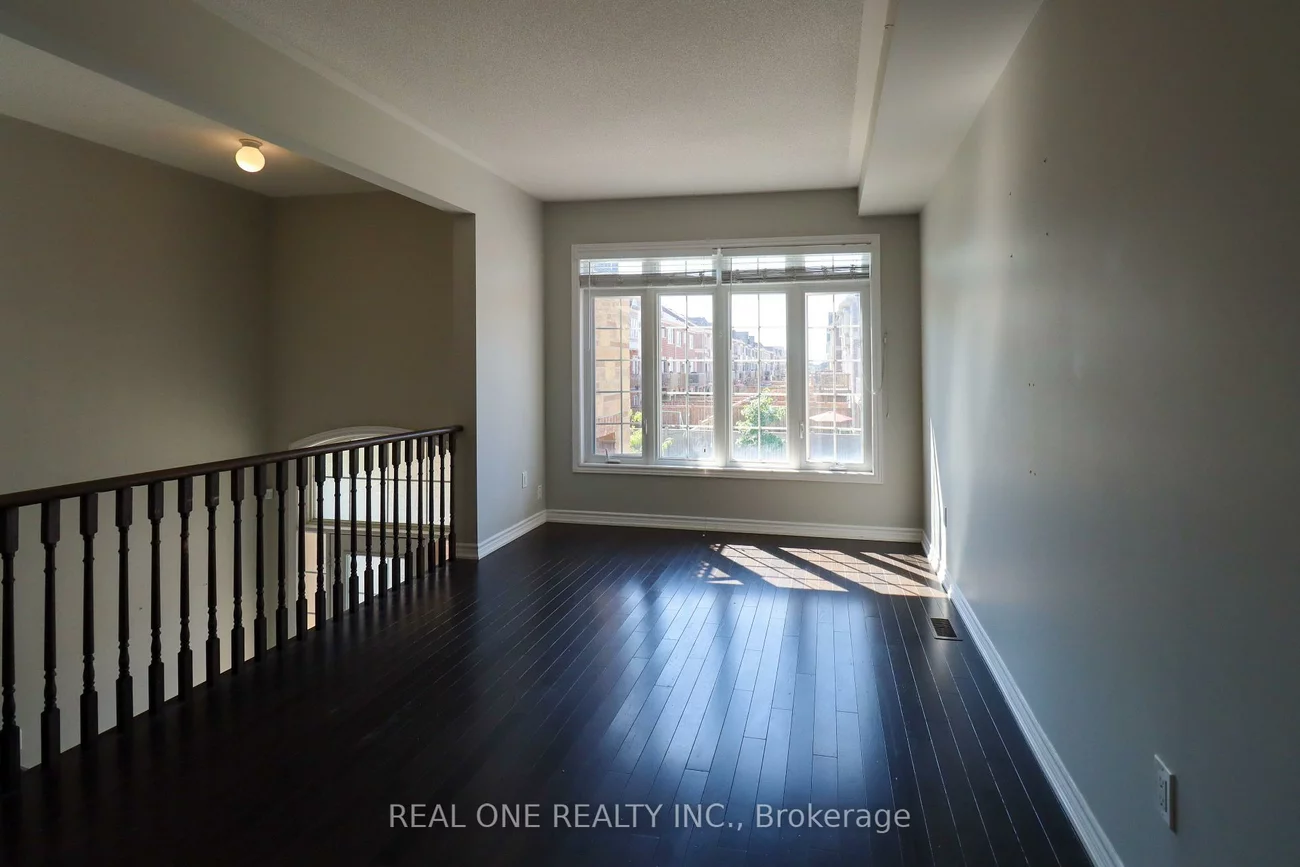 180, Sunset, Vellore Village, Vaughan