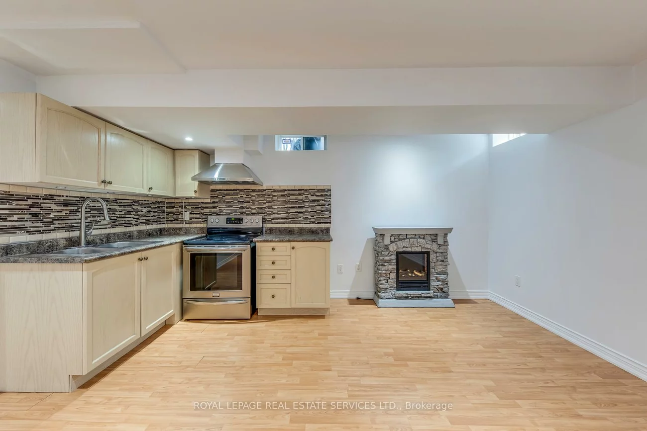 67, Rusty, Vellore Village, Vaughan