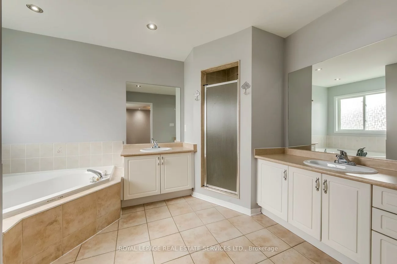 67, Rusty, Vellore Village, Vaughan