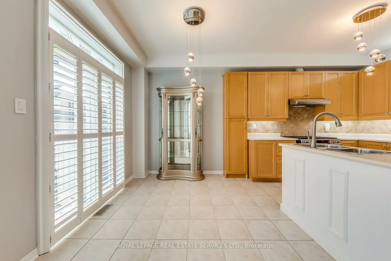 67, Rusty, Vellore Village, Vaughan