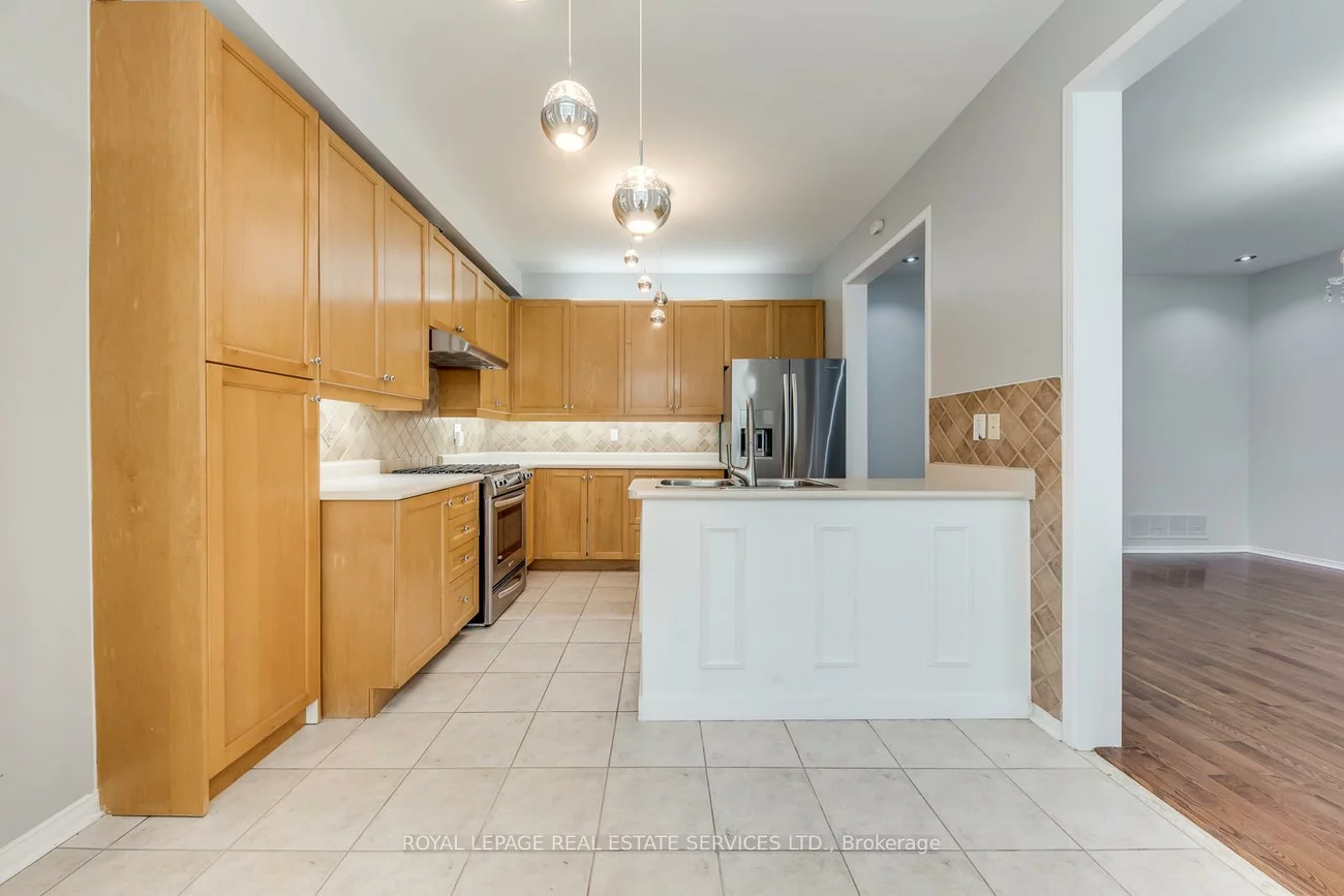 67, Rusty, Vellore Village, Vaughan