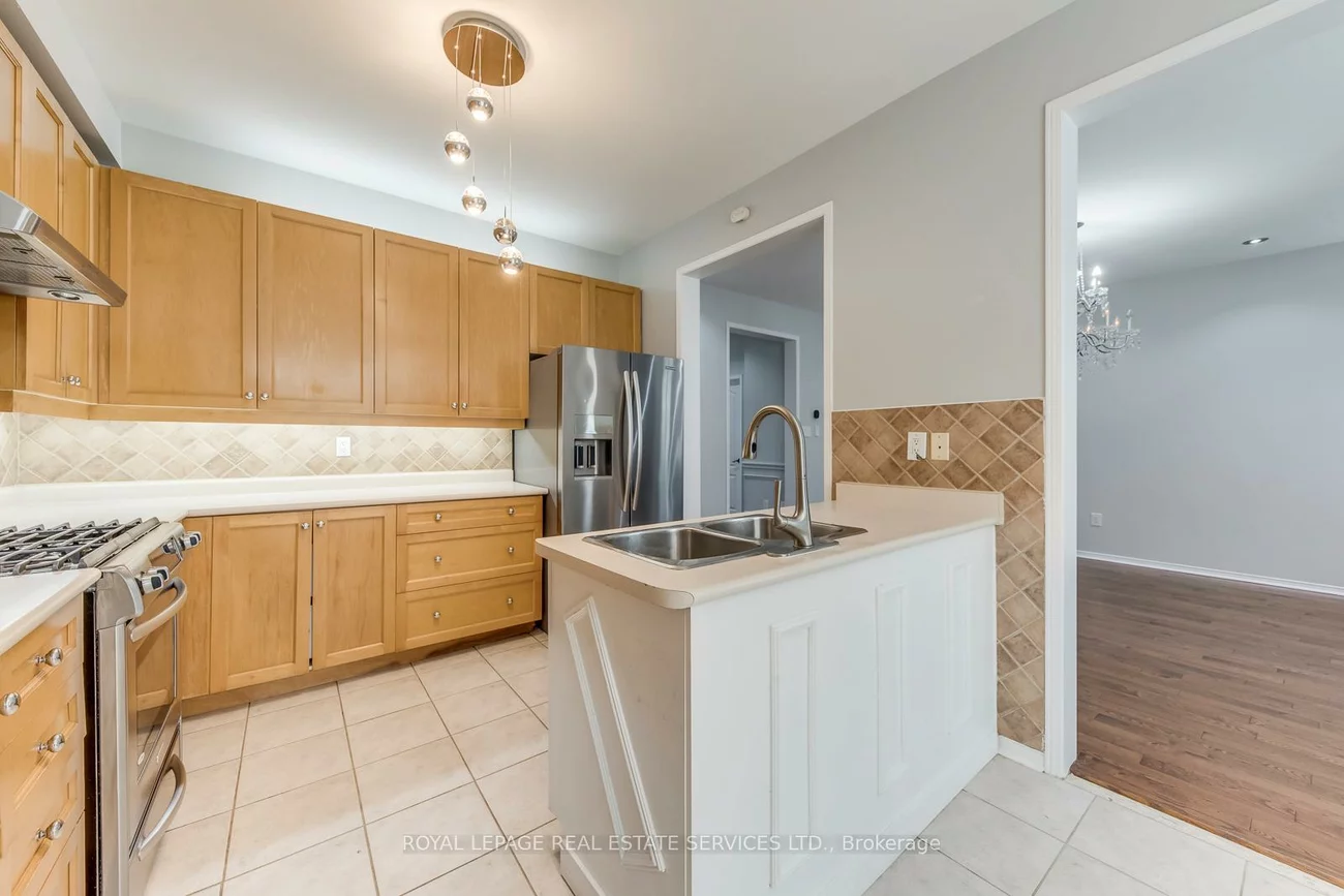 67, Rusty, Vellore Village, Vaughan