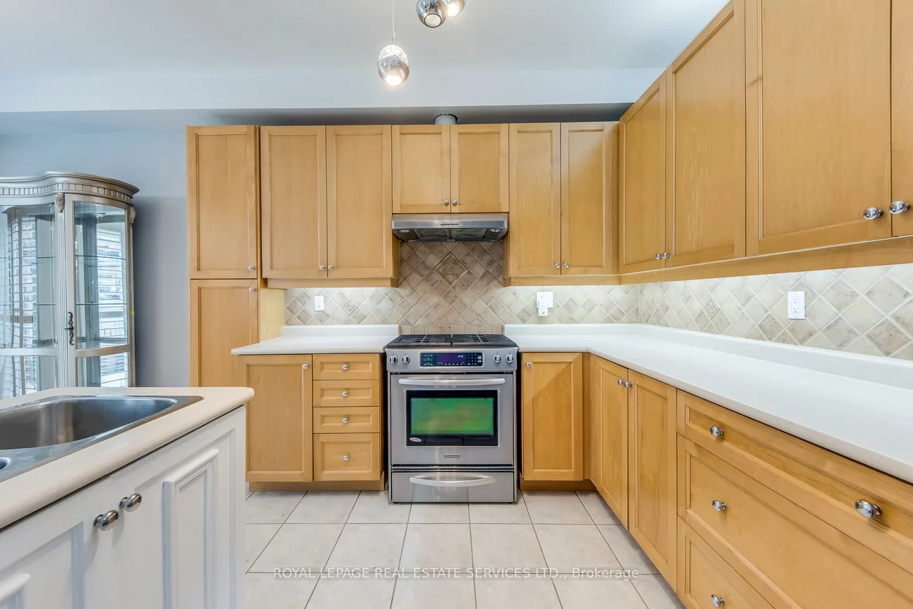 67, Rusty, Vellore Village, Vaughan