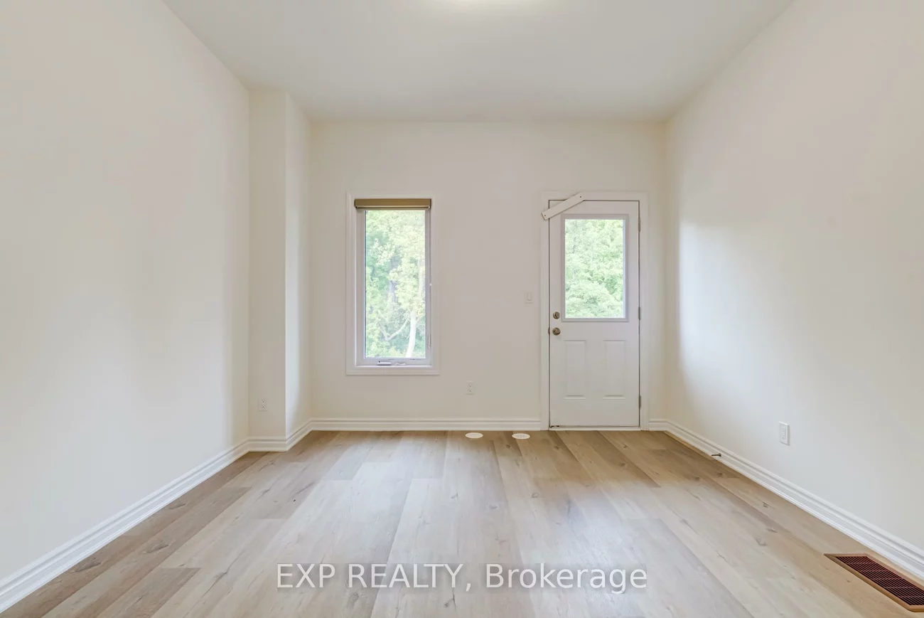 49, Paradox, Kleinburg, Vaughan