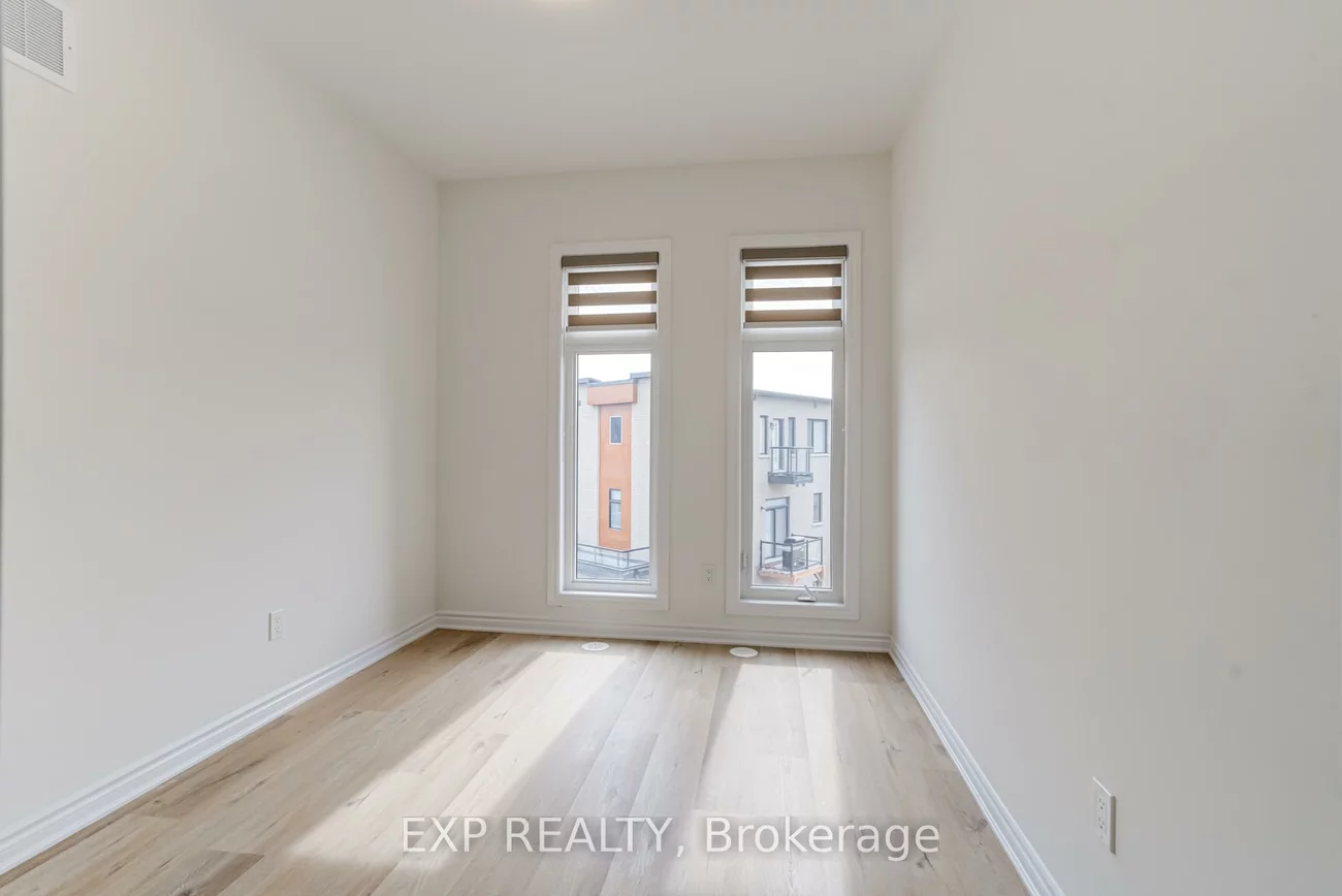 49, Paradox, Kleinburg, Vaughan
