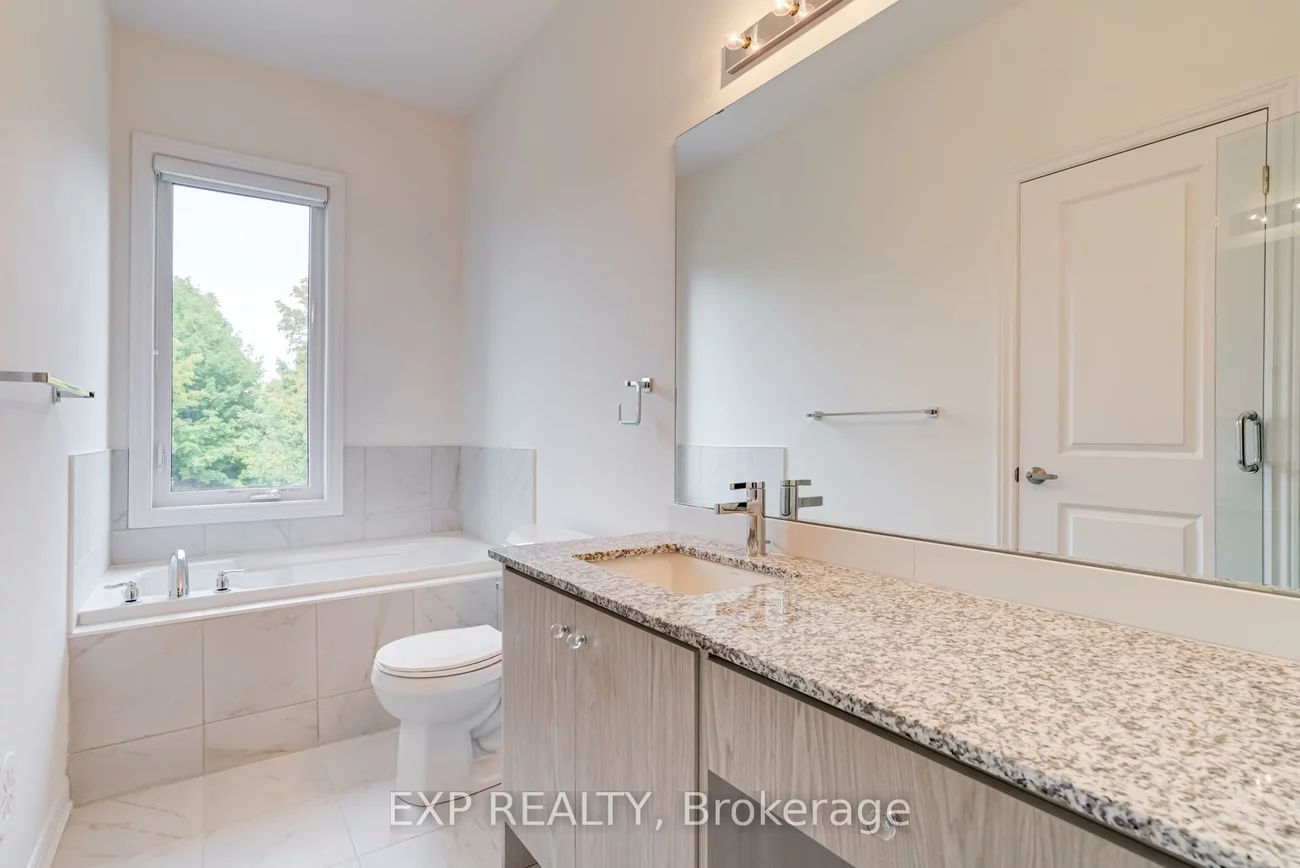 49, Paradox, Kleinburg, Vaughan