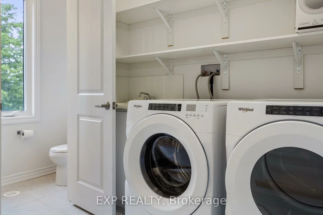 49, Paradox, Kleinburg, Vaughan